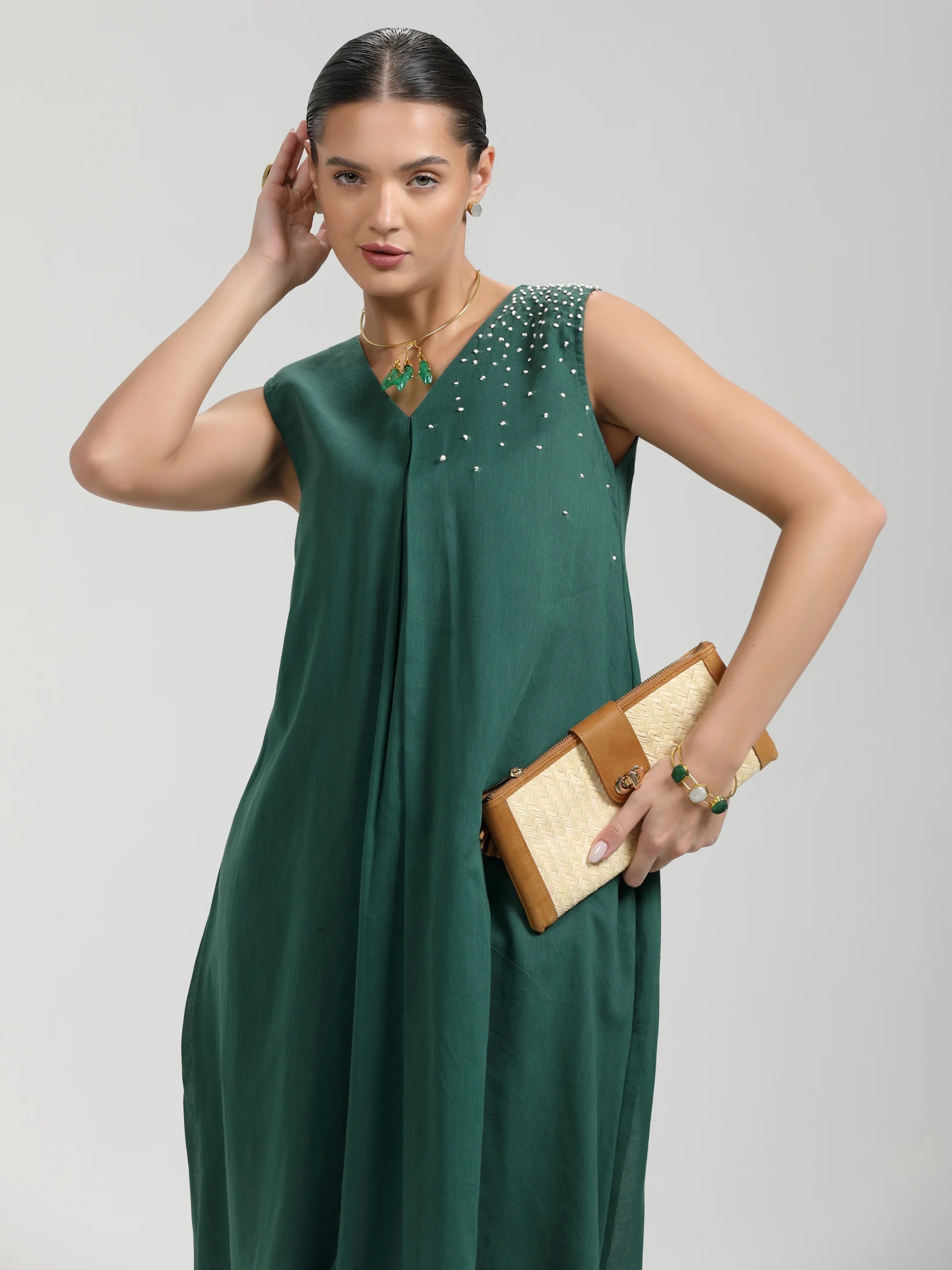 GREEN VISCOSE MUL HAND EMBROIDERD KURTA PANTS