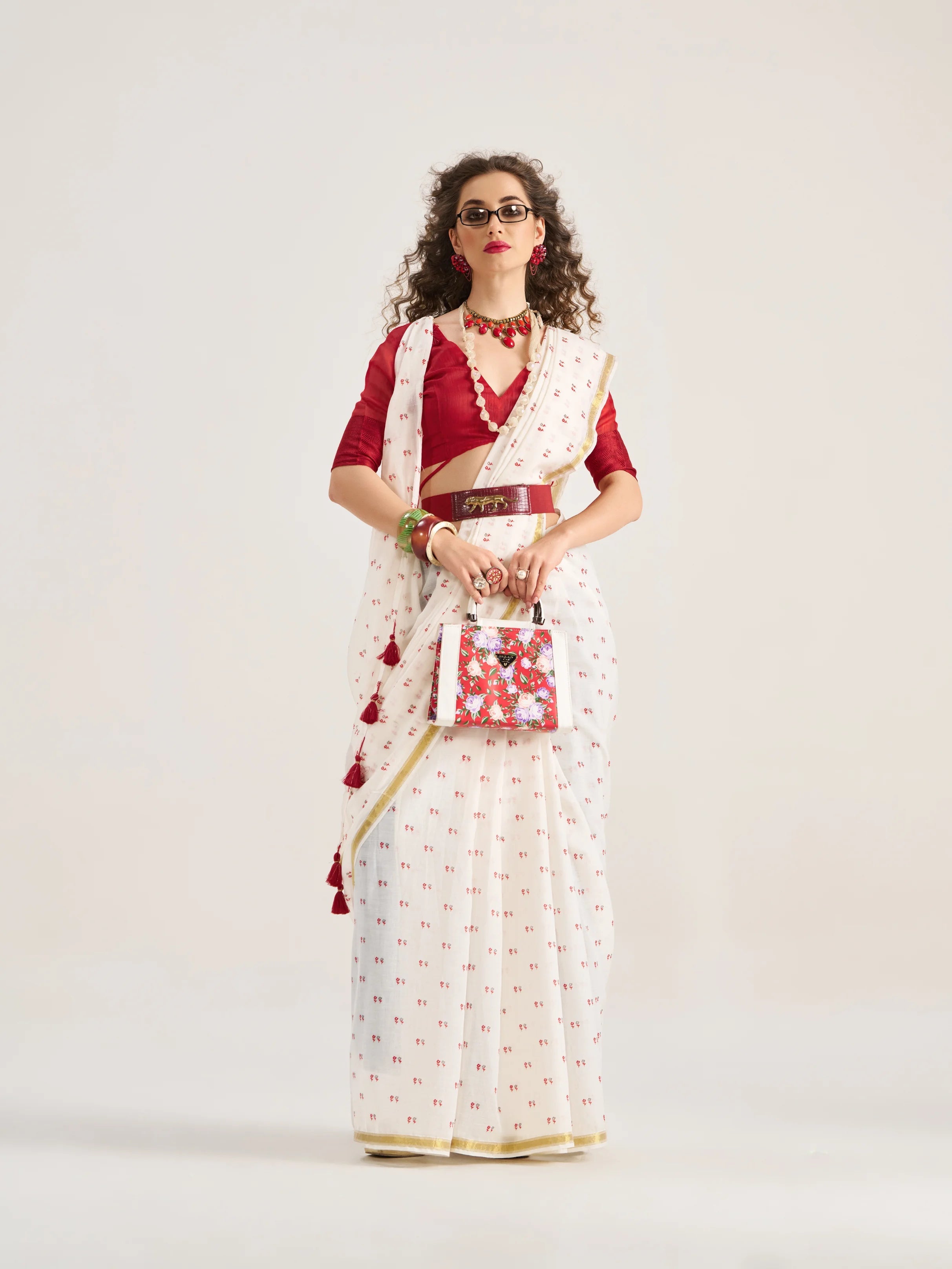 ISHITA DEBNATH IN MULMUL COTTON FOIL PRINTED RED SAREE