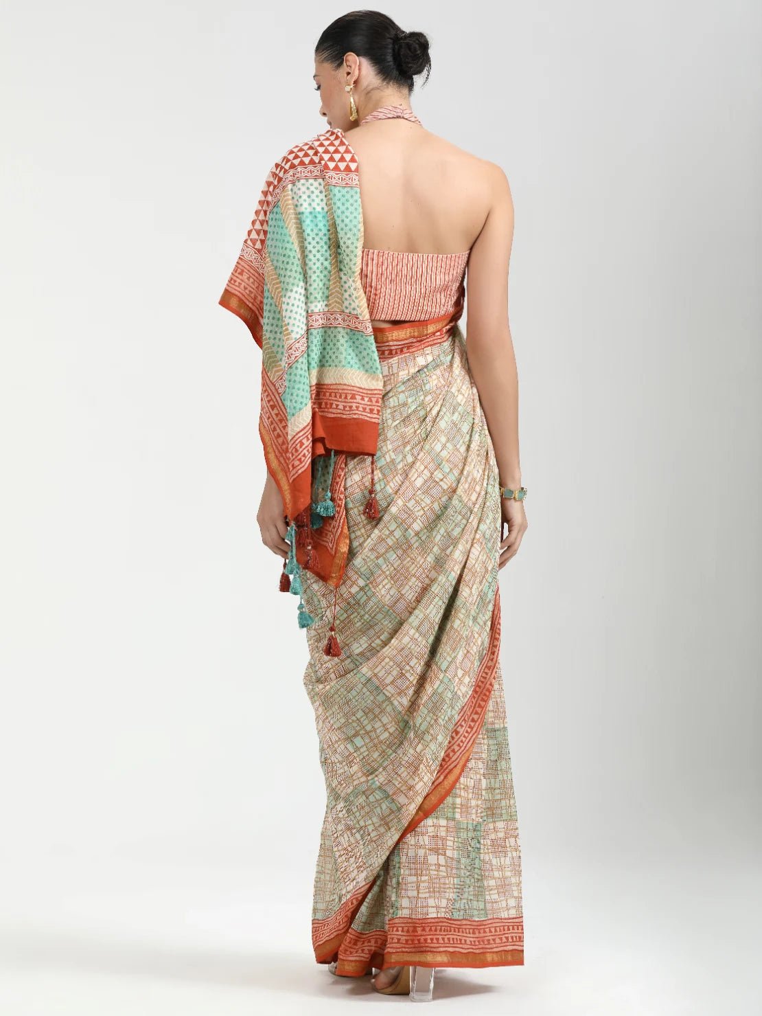 LIGHT ORANGE MULMUL COTTON LIVA BLOCK PRINTED SAREE