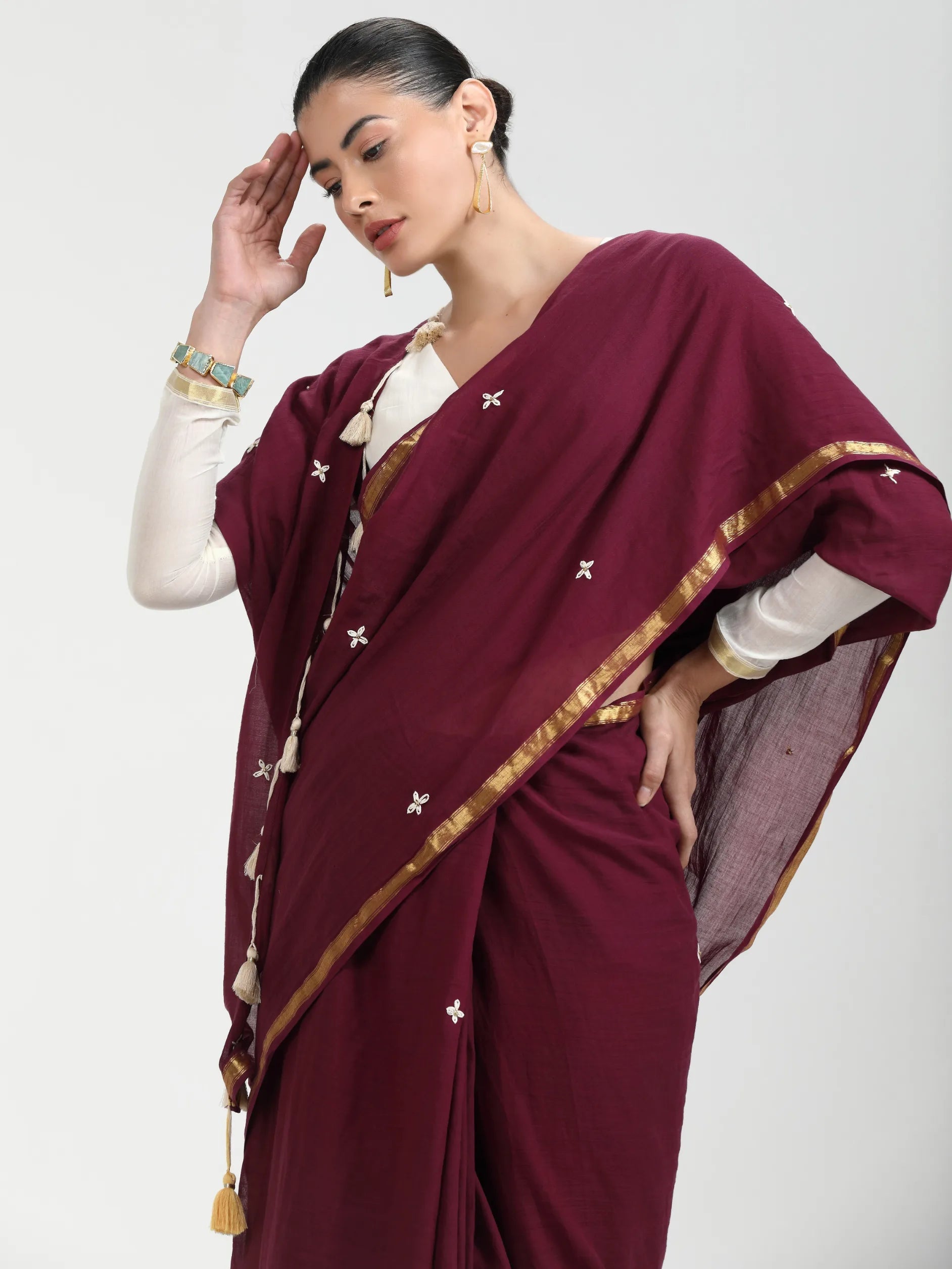 MAROON MULMUL COTTON LIVA THREAD WORK SAREES