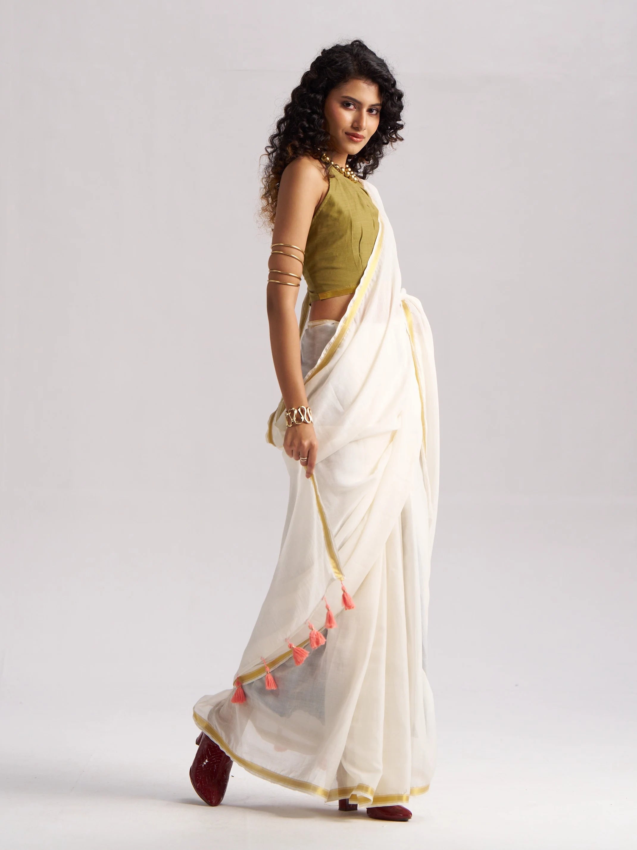 OFF WHITE MULMUL COTTON LIVA SOLID SAREE