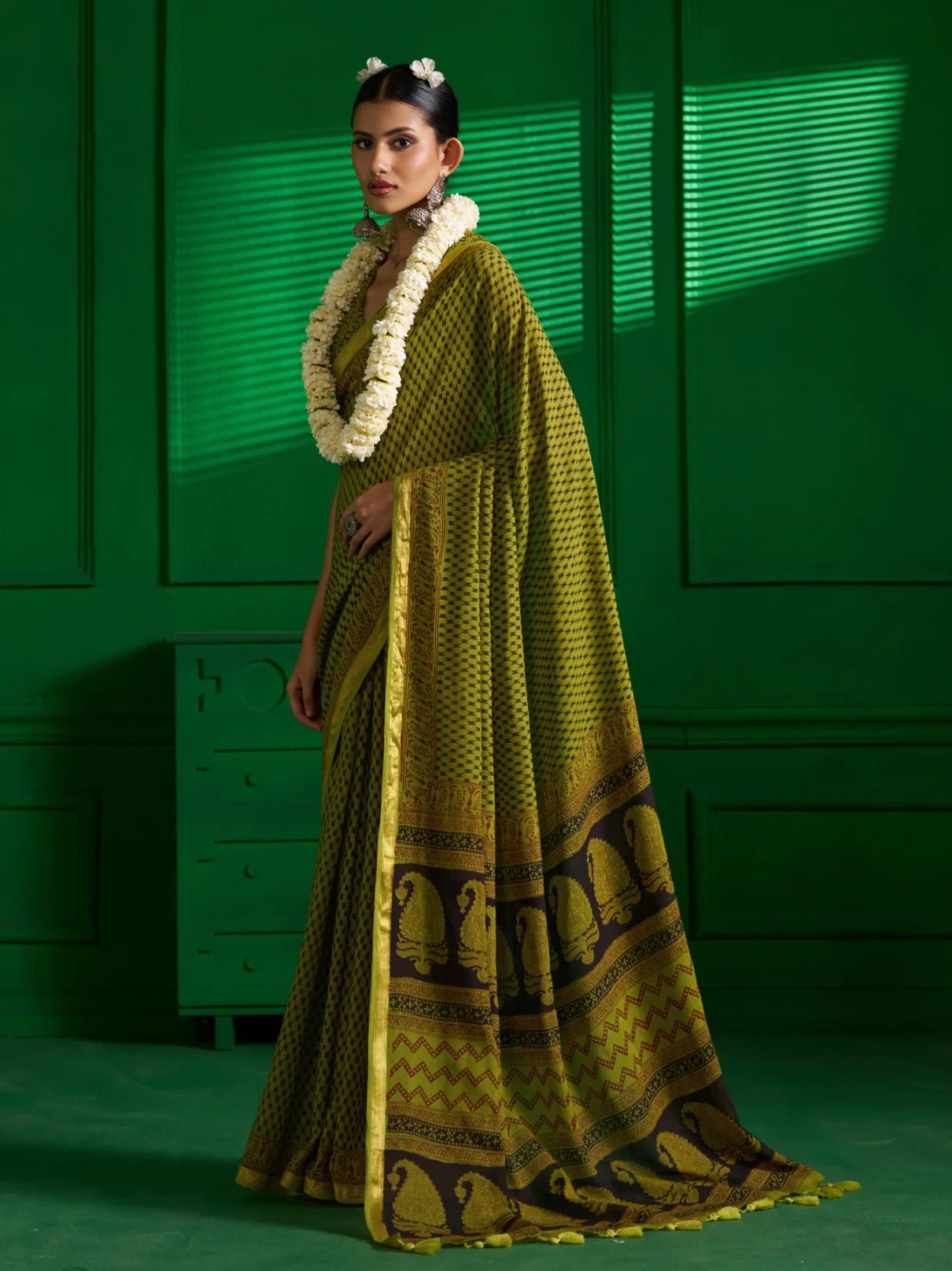 OLIVE GREEN VISCOSE MUL BAGH PRINT SAREE