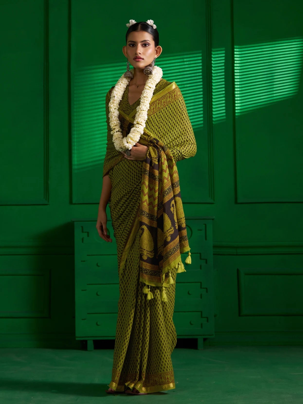 OLIVE GREEN VISCOSE MUL BAGH PRINT SAREE