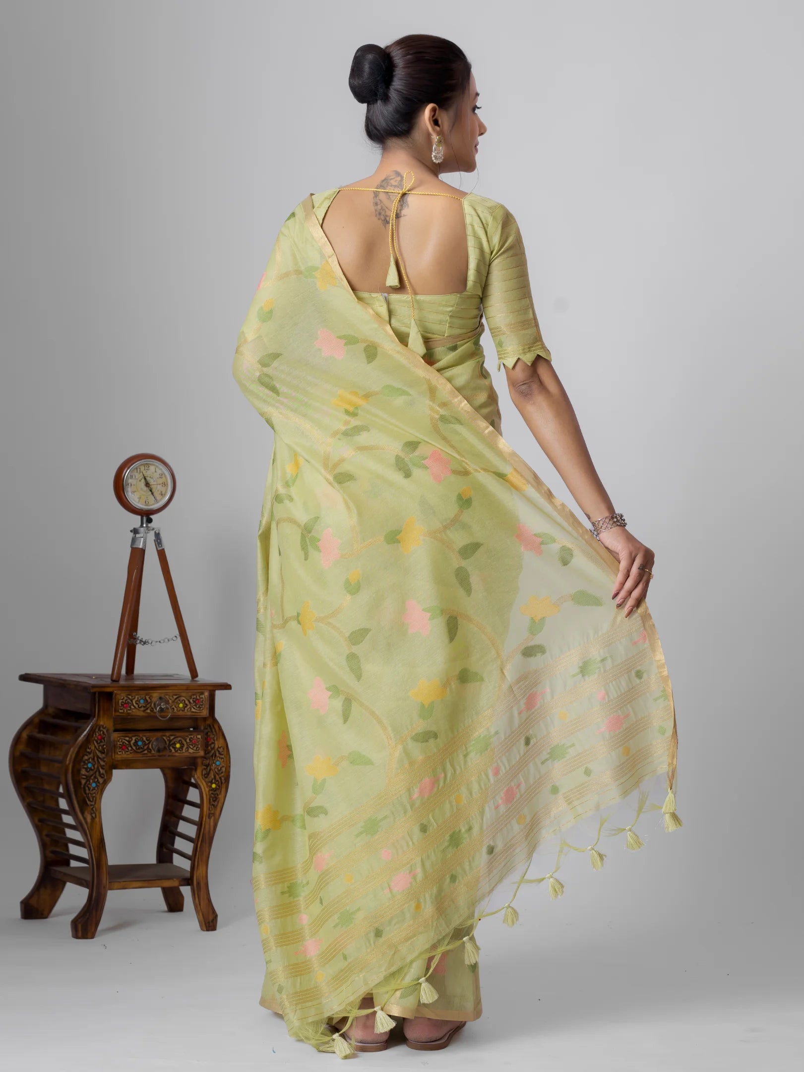 PISTA GREEN LEAF MOTIF COTTON SILK JAAL SAREE