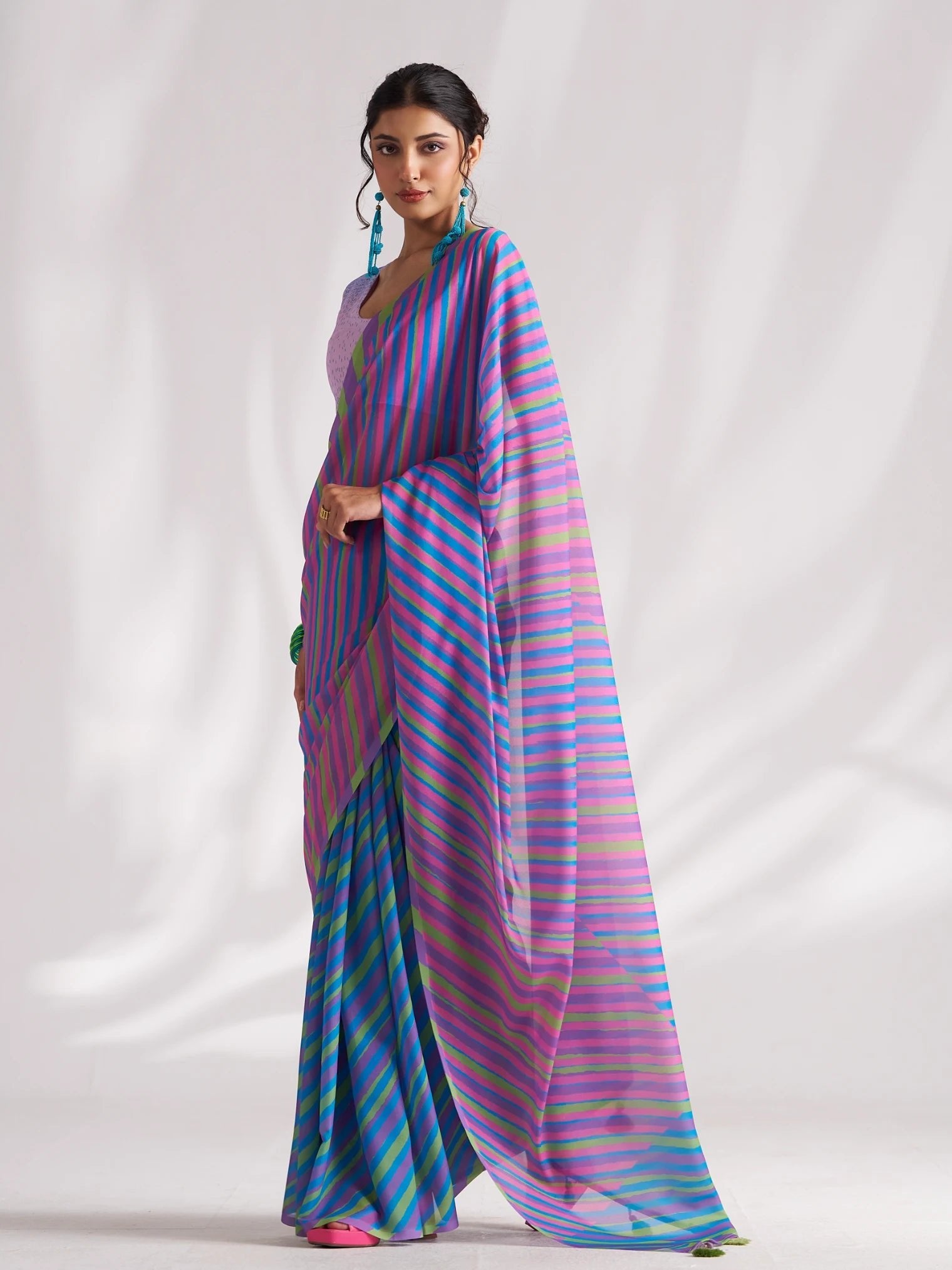 PURPLE & RAMA GREEN GEORGETTE SPARKLE LAHERIYA DIGITAL PRINTED SAREE