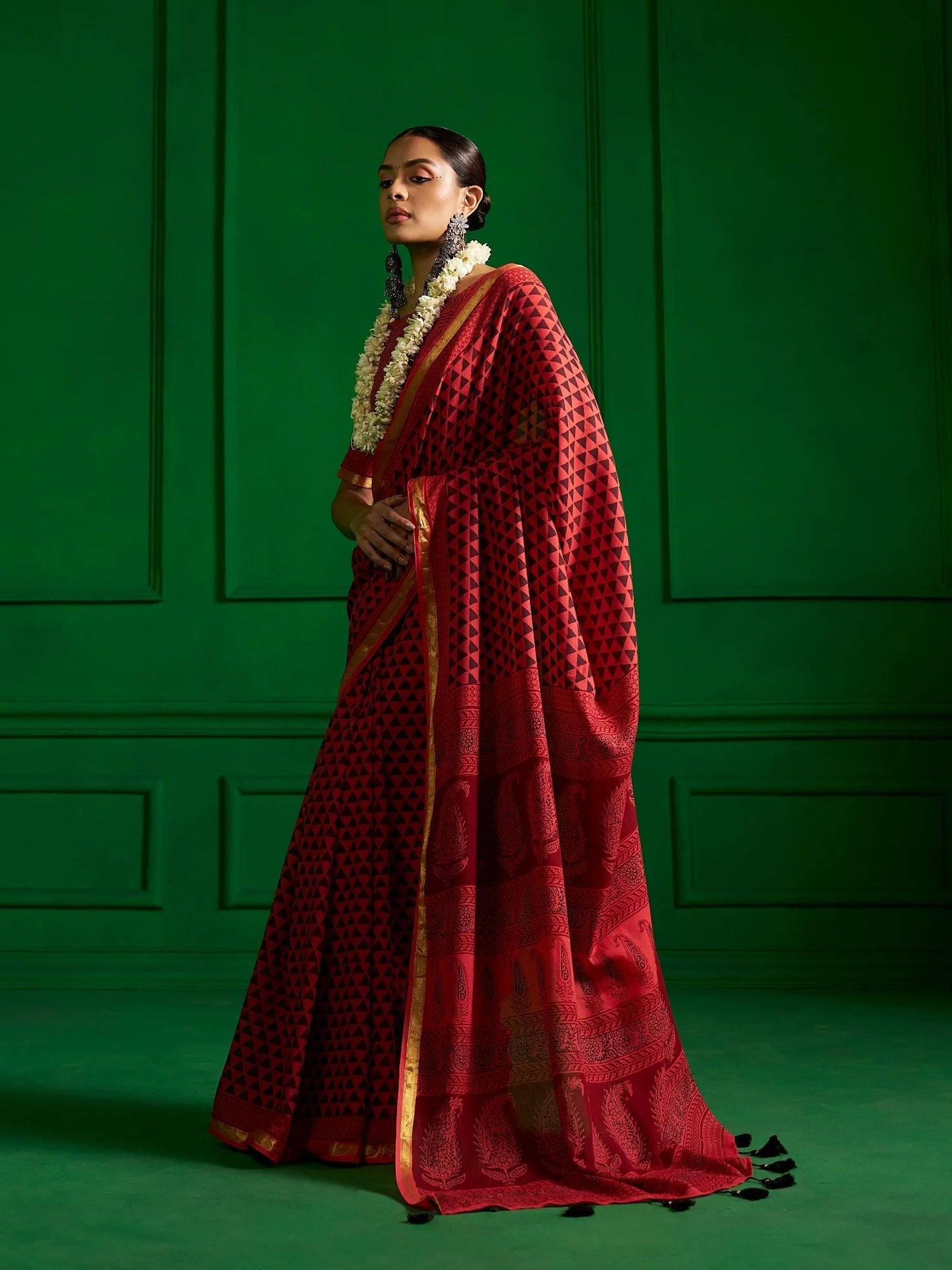 RED VISCOSE MUL RUBY BAGH PRINT SAREE