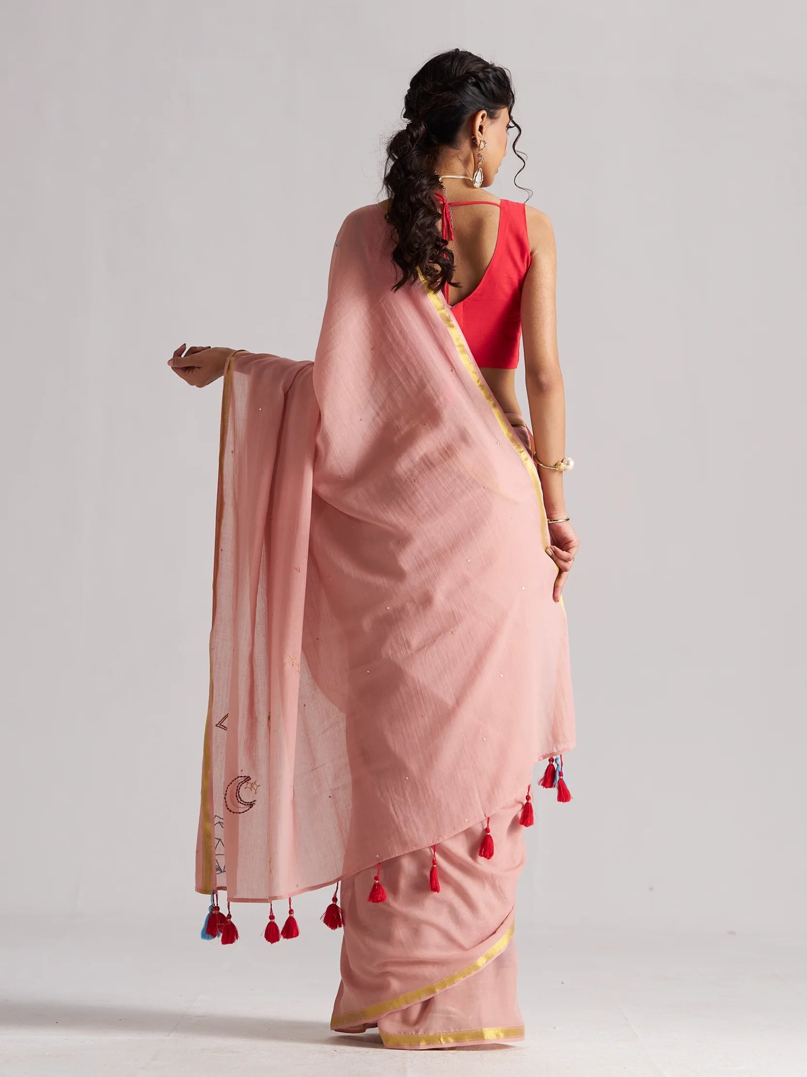 ROSE PINK MULMUL COTTON THREAD WORK SAREES