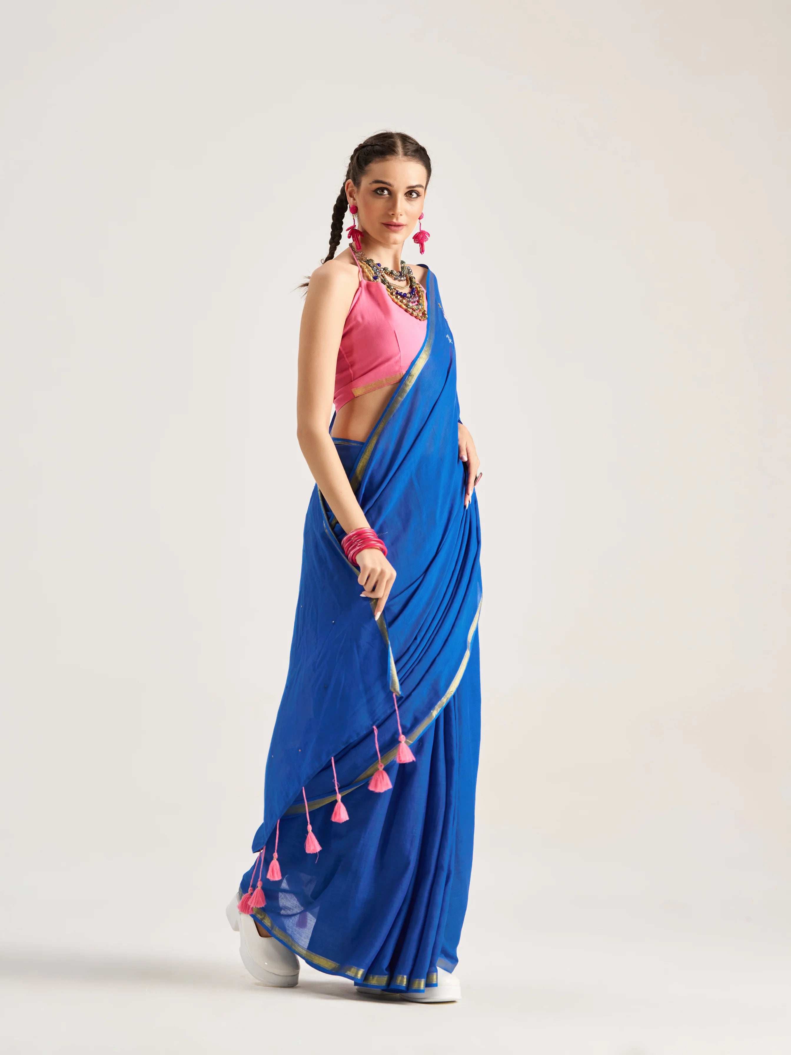 VISCOSE MUL SAGITTARIUS HAND EMBROIDERED SAREE WITH BLOUSE