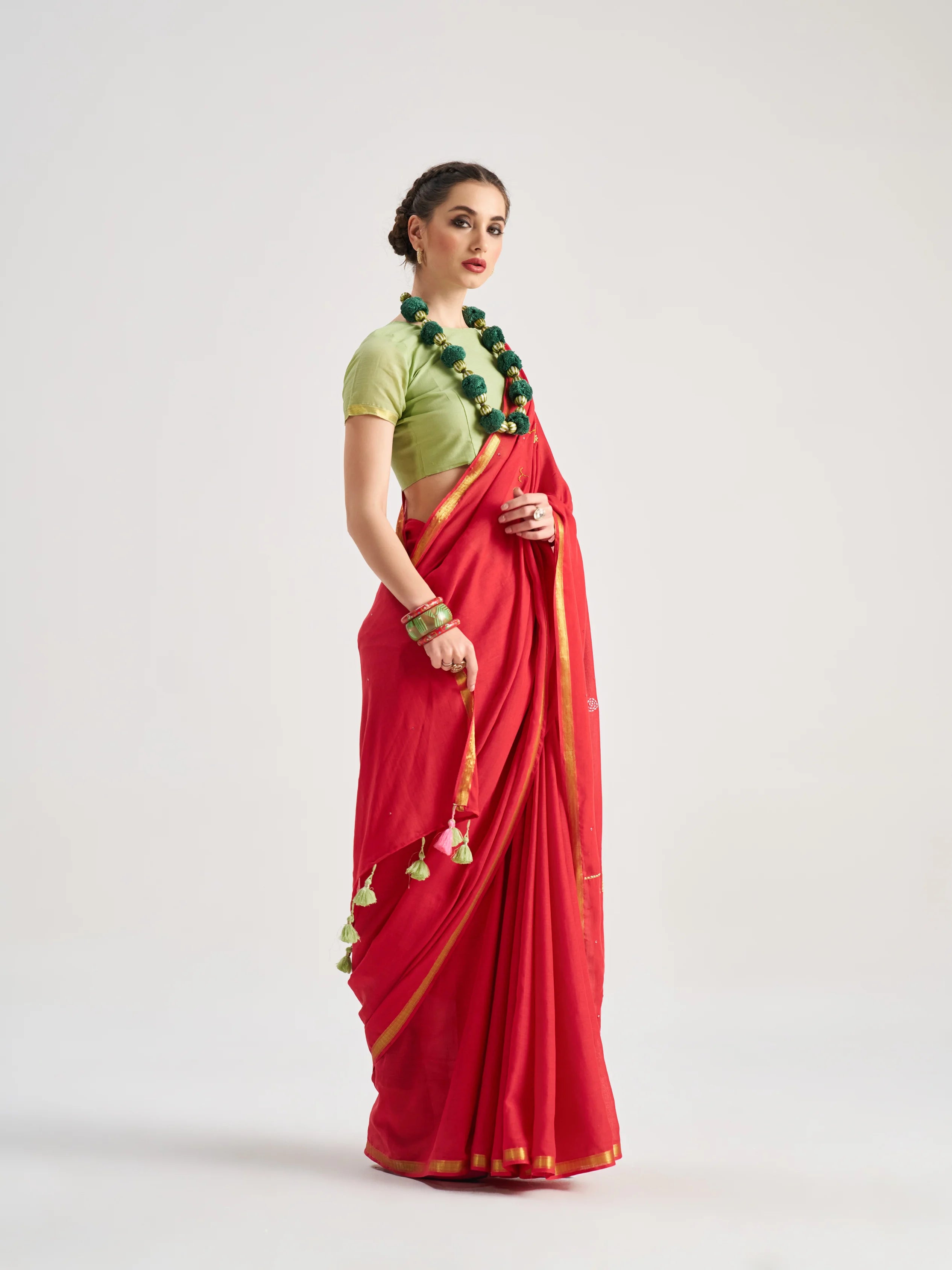 VISCOSE MUL ARIES HAND EMBROIDERED SAREE WITH BLOUSE