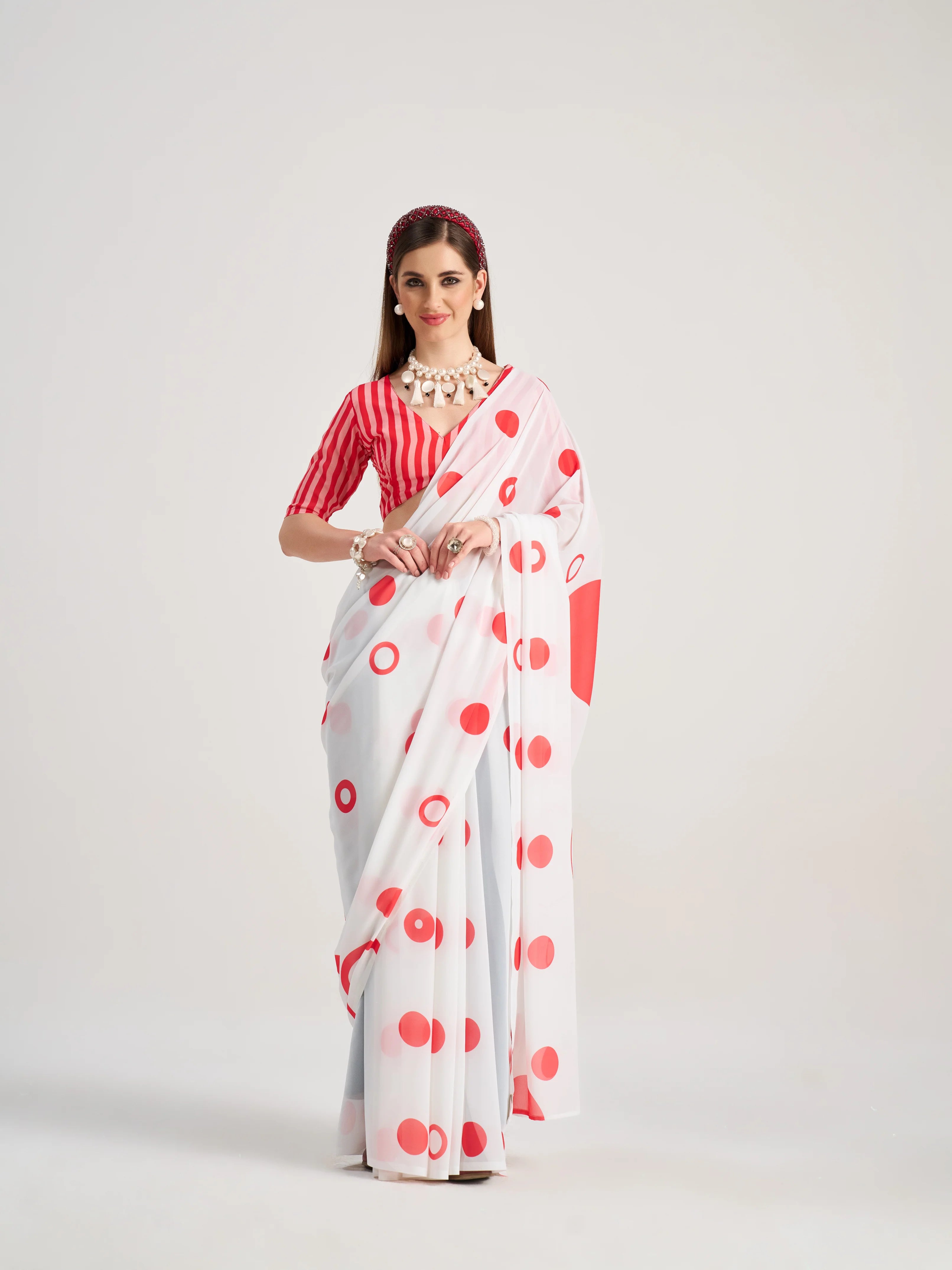 WHITE MONOCHROME DIGITAL PRINTED GEORGETTE SAREE