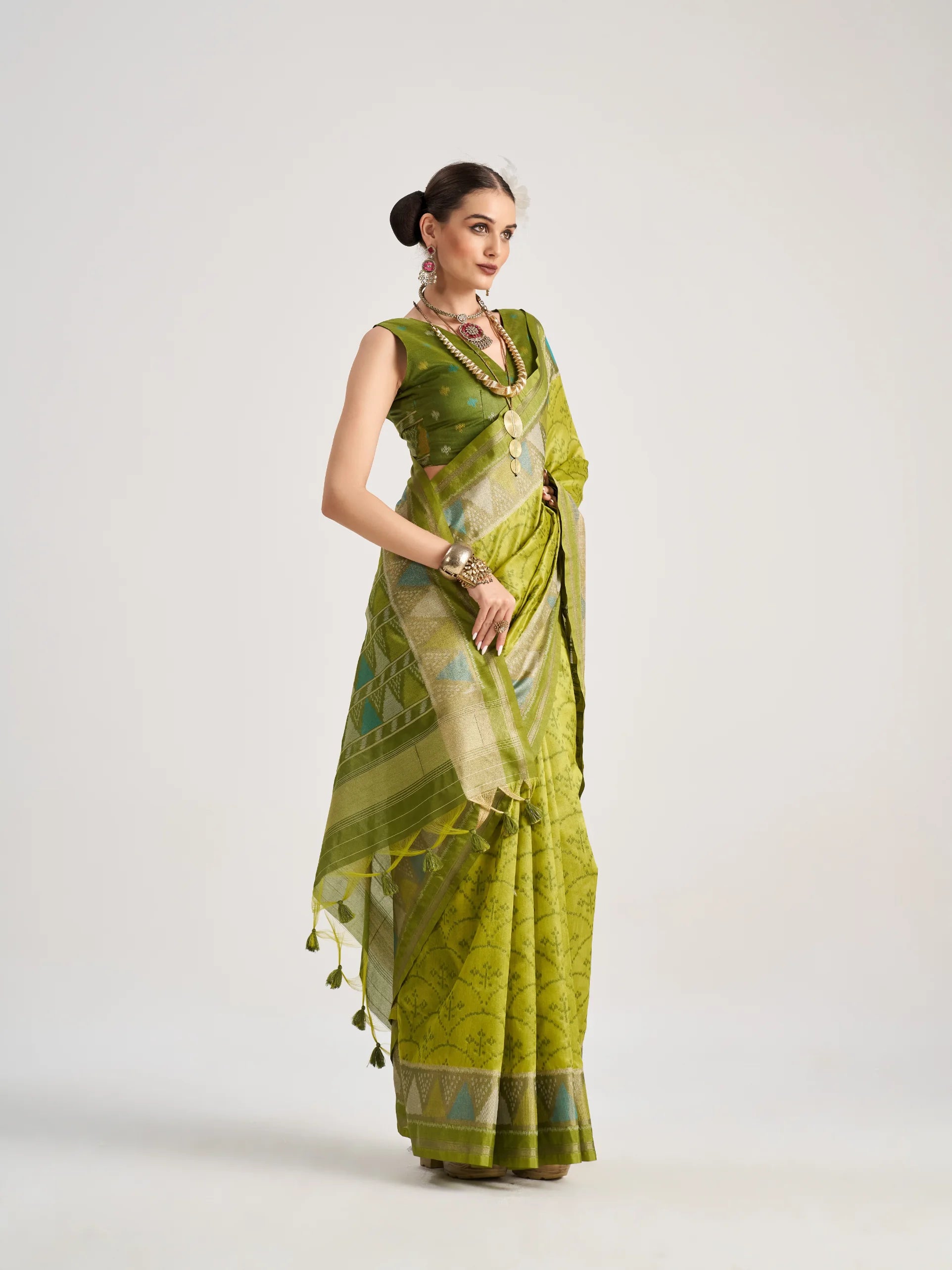 ART SILK TRIANGLE SAREE WITH BLOUSE