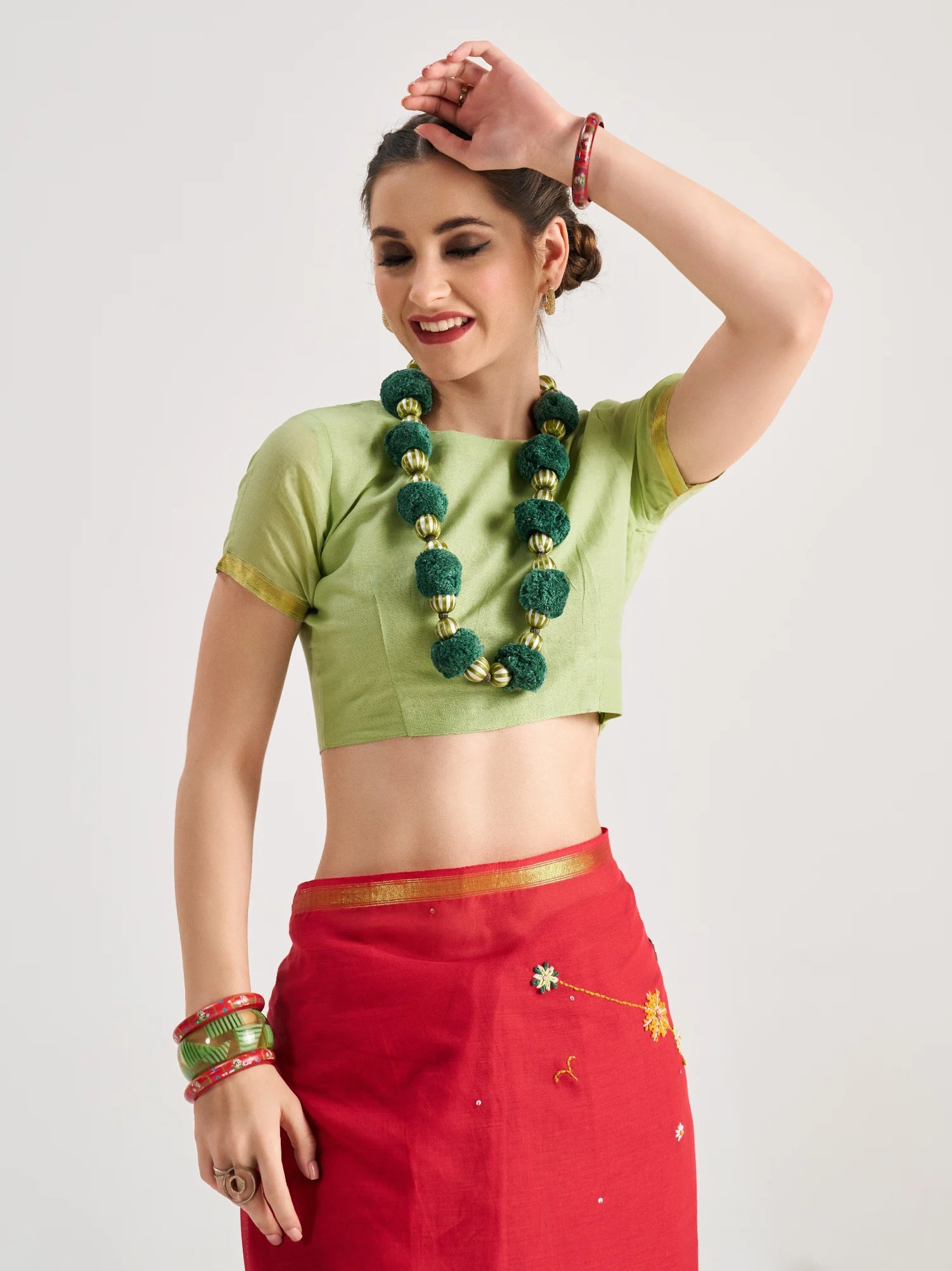 VISCOSE MUL ARIES VEDIC ZODIAC HAND EMBROIDERED SAREE WITH BLOUSE