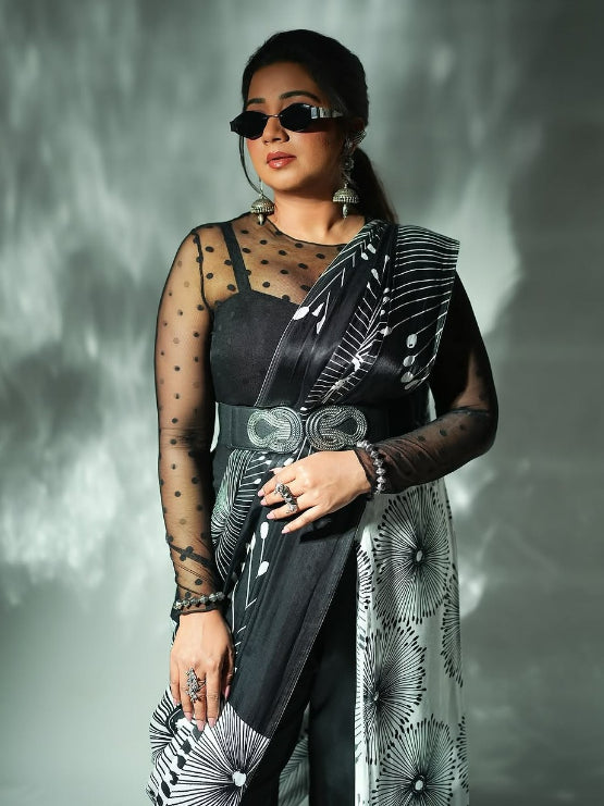 SHREYA GHOSHAL IN MODAL SATIN MONOCHROME FLORAL PRINT LIVA SAREE