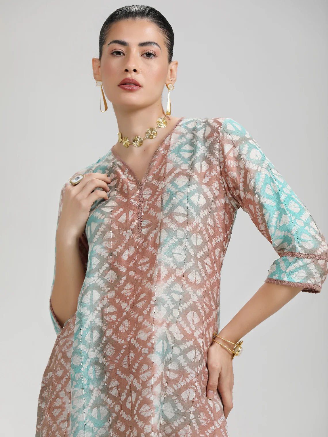 TURQUOISE FEEZY STIPES BATIK PRINTED KURTA WITH PANT