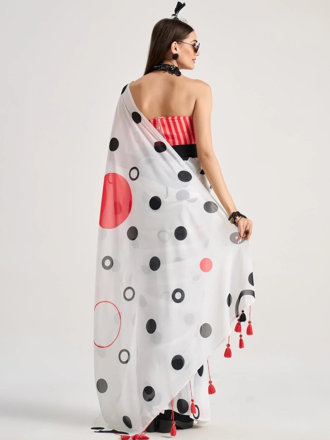 WHITE GEORGETTE POLKA POPS DIGITAL PRINTED SAREE