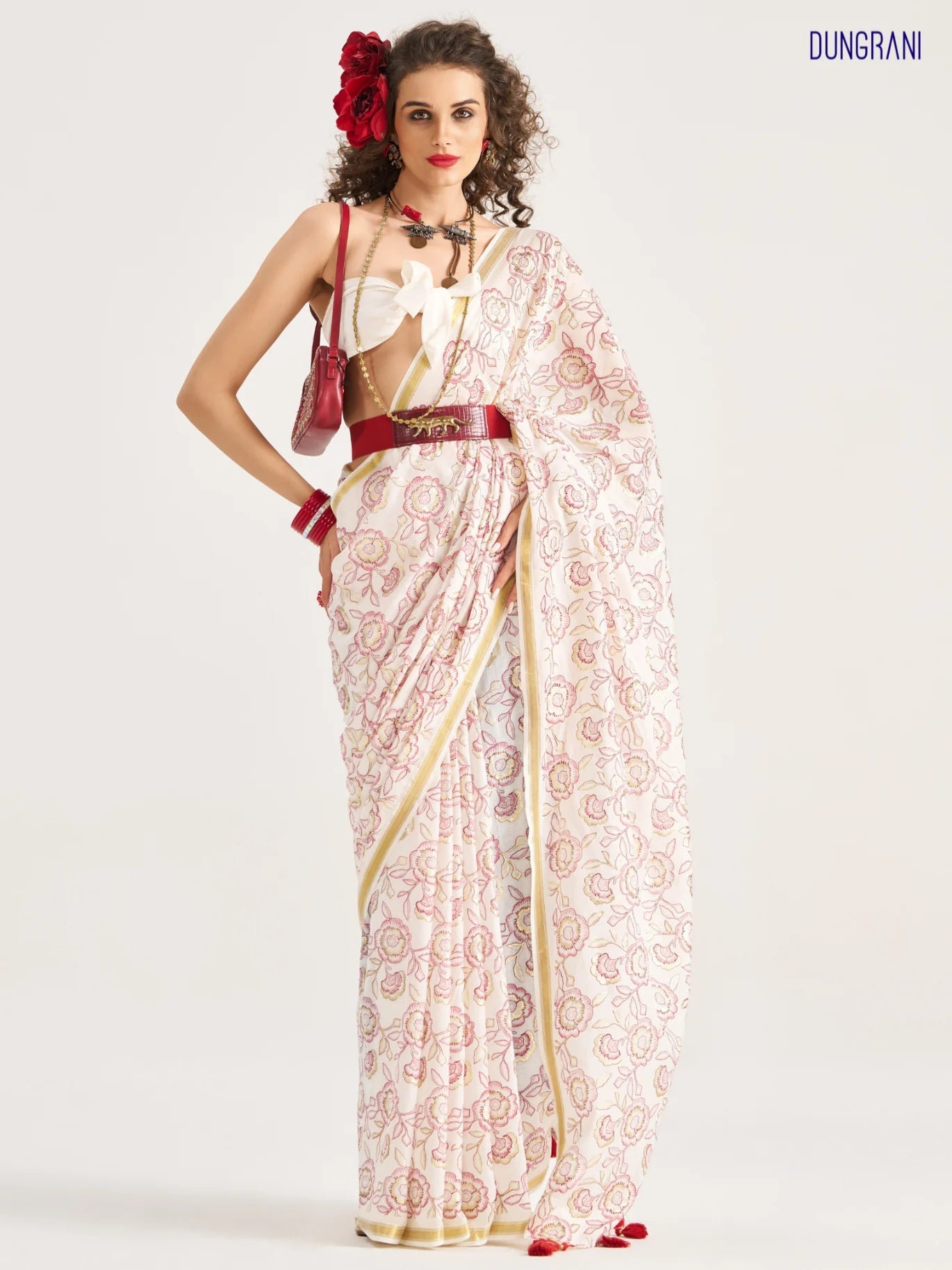 WHITE VISCOSE MUL FLOWER PRINTED SAREE